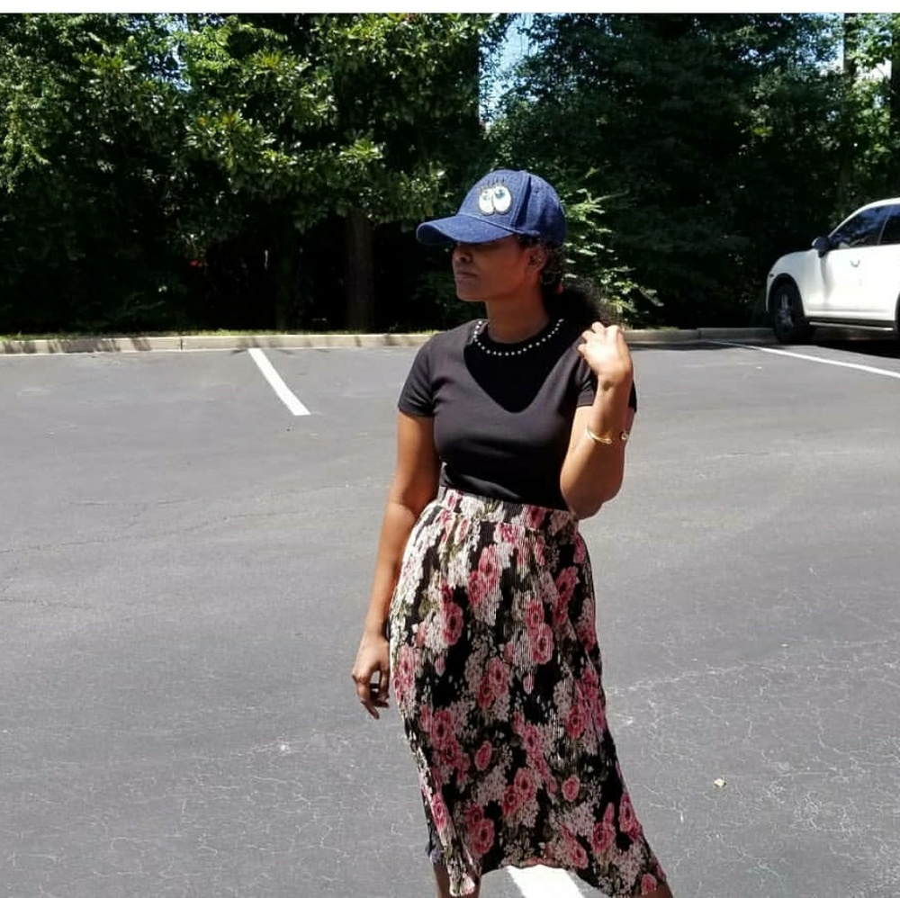 Entire outfit top , pleated skirt ,hat,bracelet